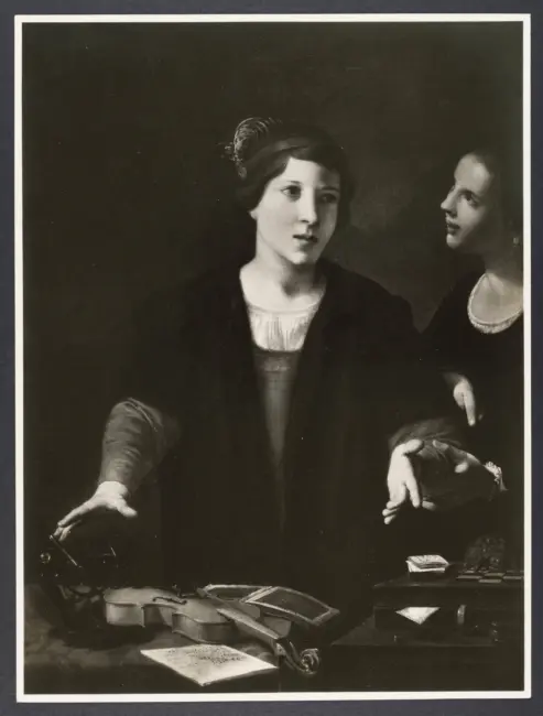 Due figure con violino, libri e scacchiera