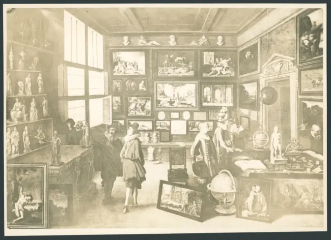 Interno di una gellaria di quadri