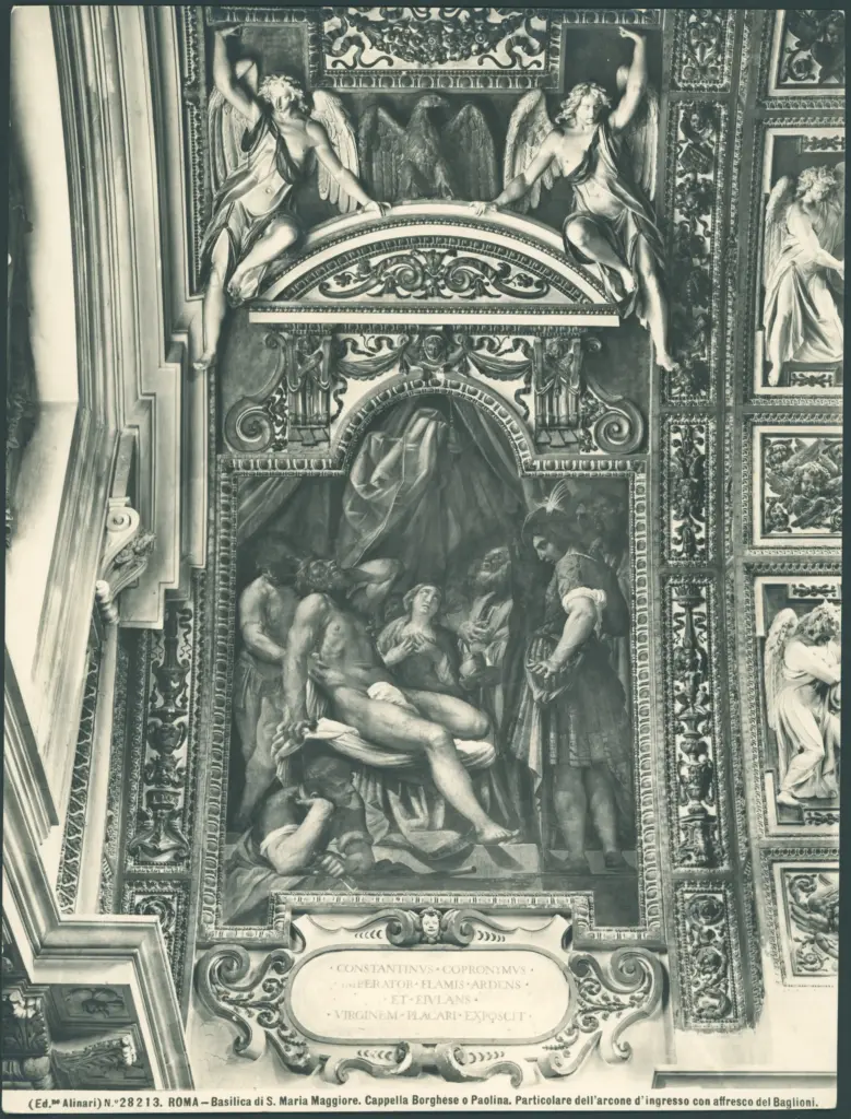 Roma - Basilica di S. Maria Maggiore. Cappella Borghese o Paolina. Particolare dell'arcone d'ingresso con affresco del Baglioni.