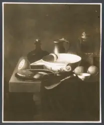 Natura morta con vasellame e limoni