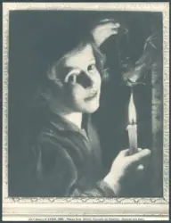 Ragazzo che illumina un pipistrello con una candela