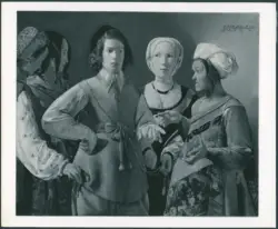 Zingara che legge la mano