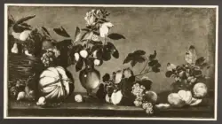 Natura morta con cesto di frutta, zucca e vaso di fiori